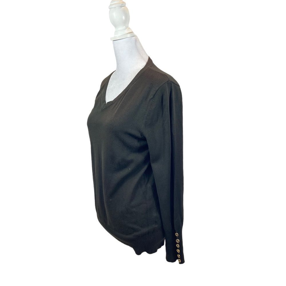 Zenana Outfitters Brown Ling Sleeve Knit blouse with Gold Buttons at Cuffs Med